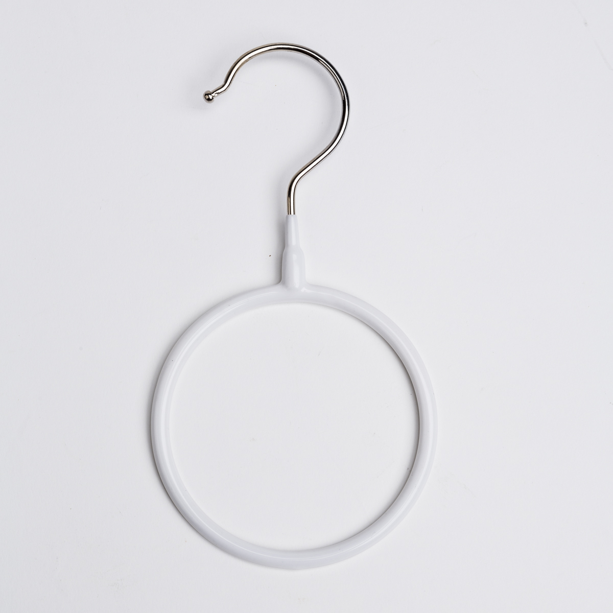 4in WHITE SCARF RING HANGER